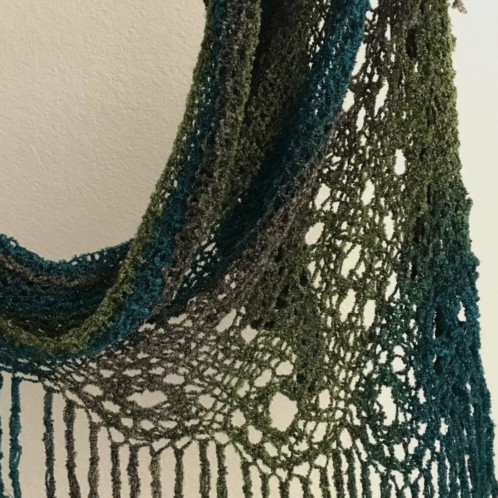 NEW Handmade Ruffle Lace Boucle Shawl - Picture 4 of 8